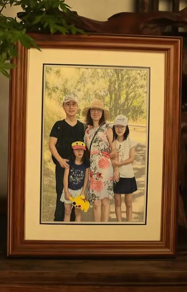 微信图片_2025-08-13_162832_989 Customize an eternal love for the family
